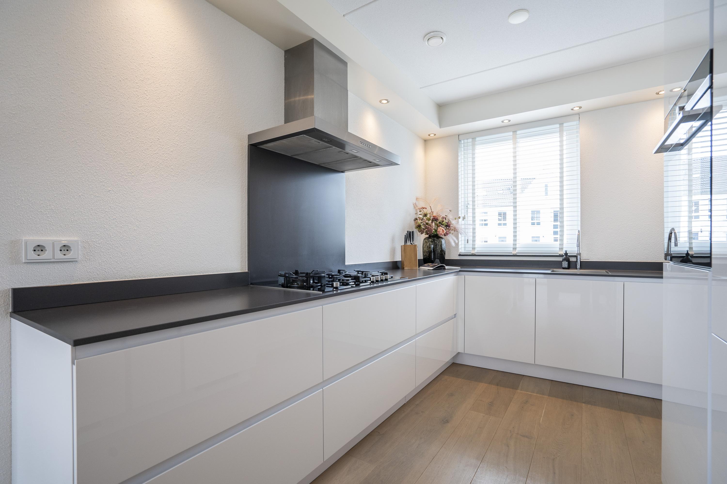 Haarakker 6, afbeelding 3