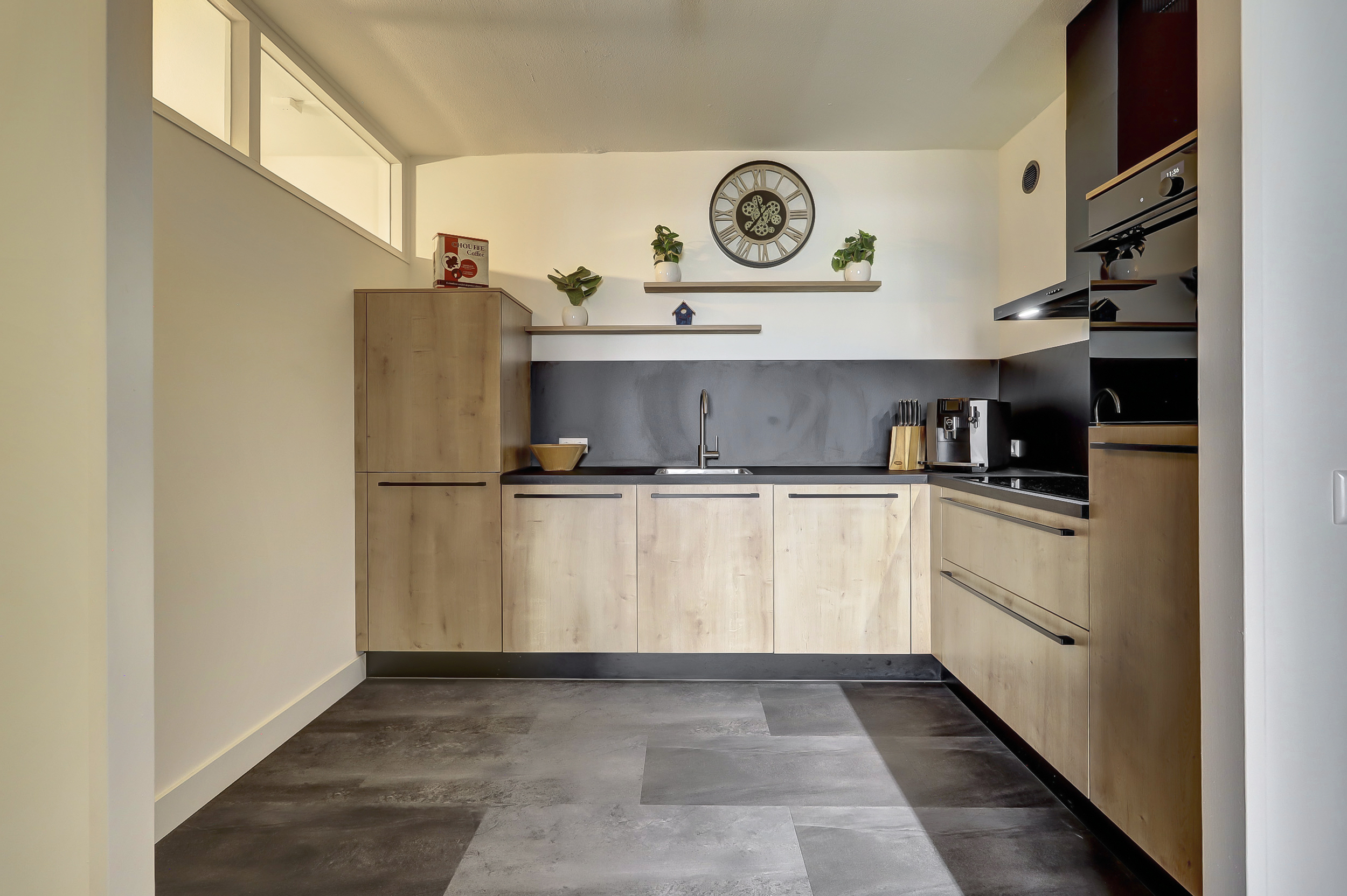 Dokter van Stratenweg 237, afbeelding 2