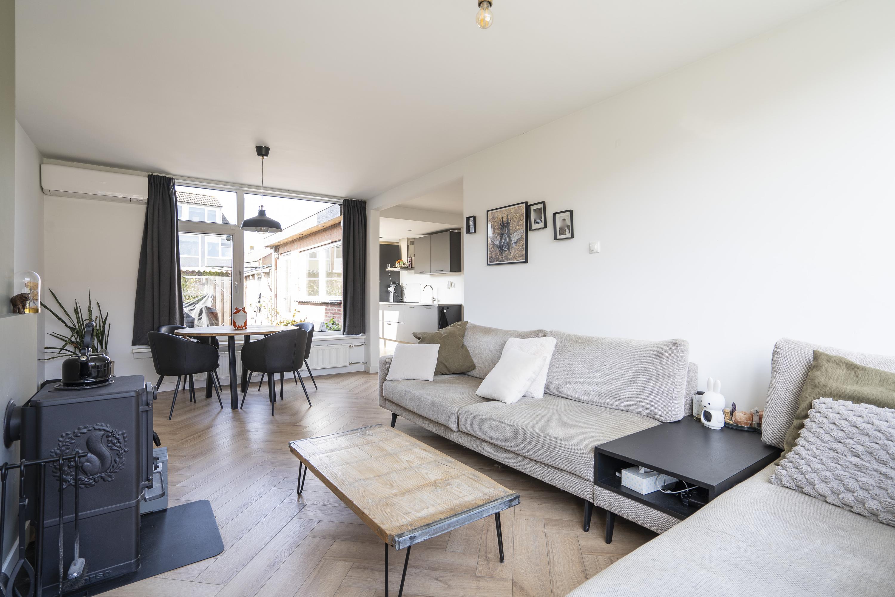 Dirk Willemszstraat 15, afbeelding 0