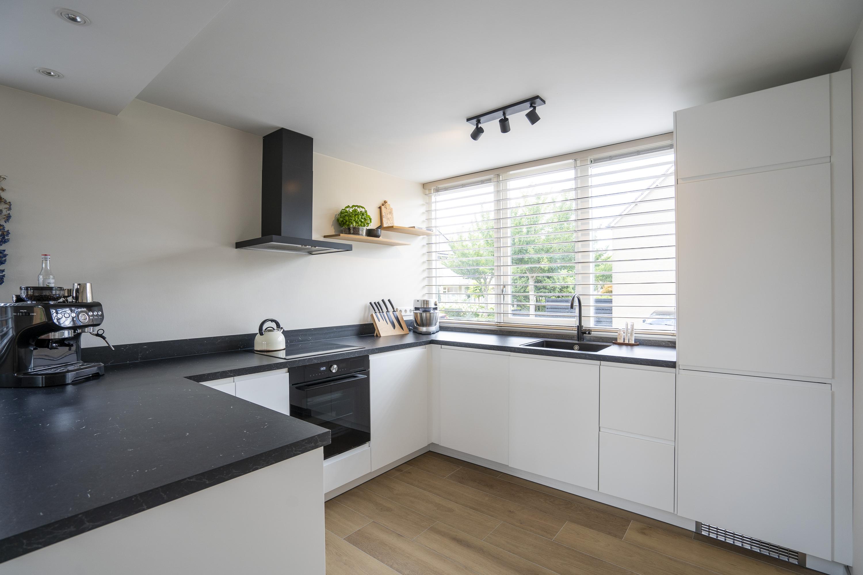 M.E.L. Westenburgstraat 7, afbeelding 11