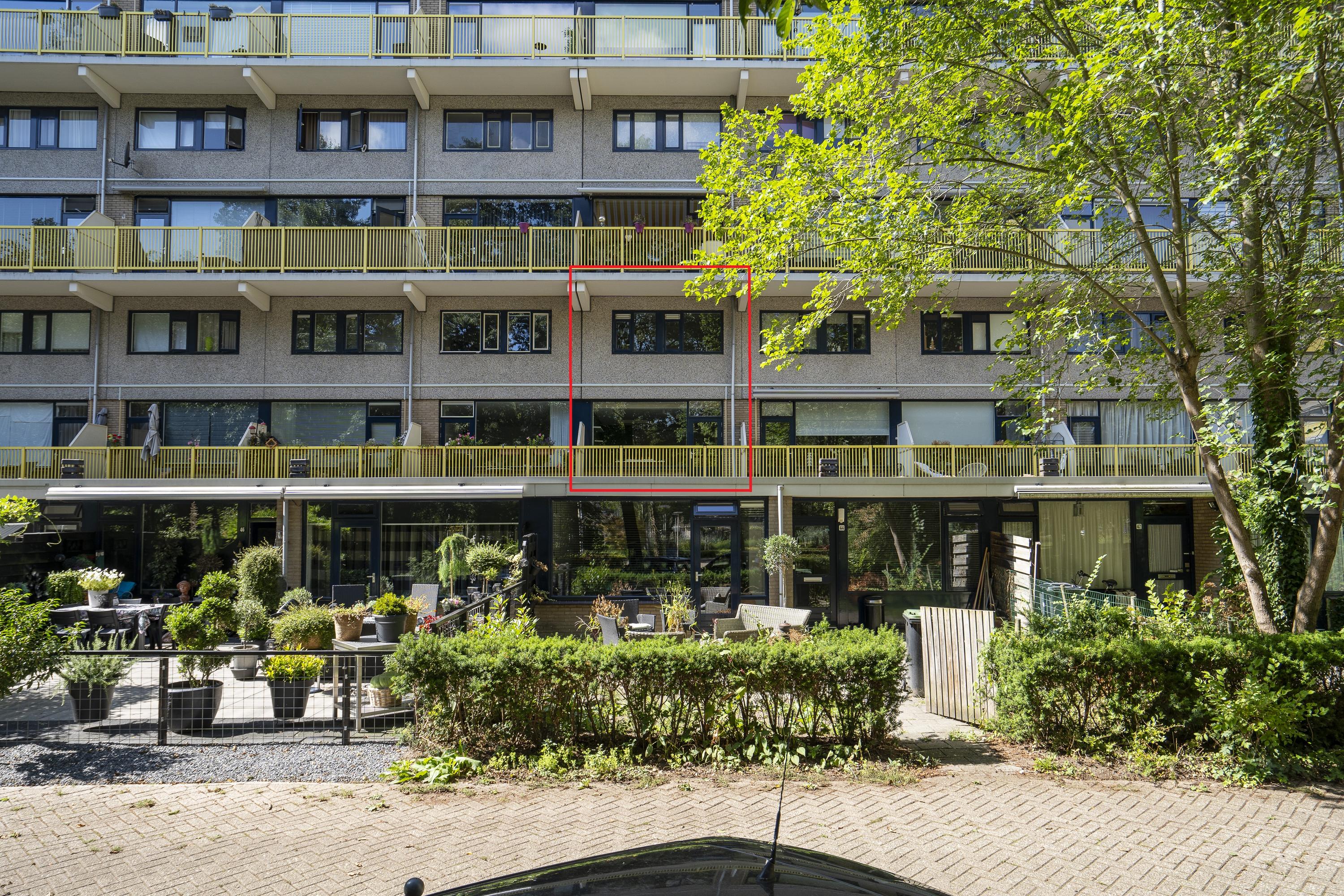 Dokter van Stratenweg 129, afbeelding 1