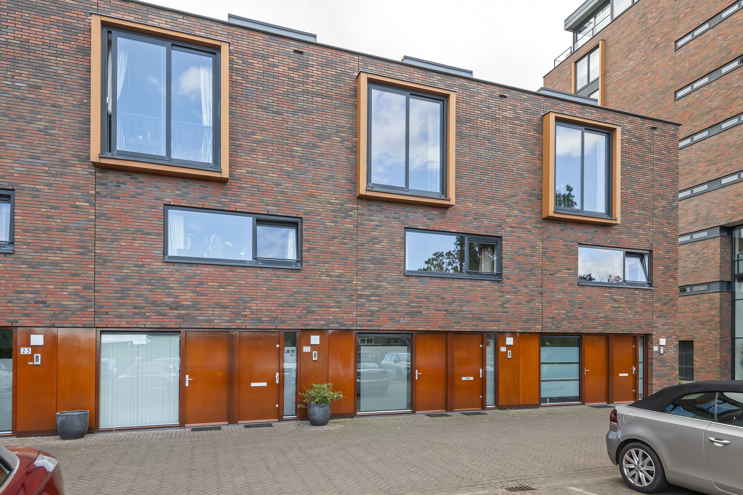 G.J. Petersstraat 27, afbeelding 1