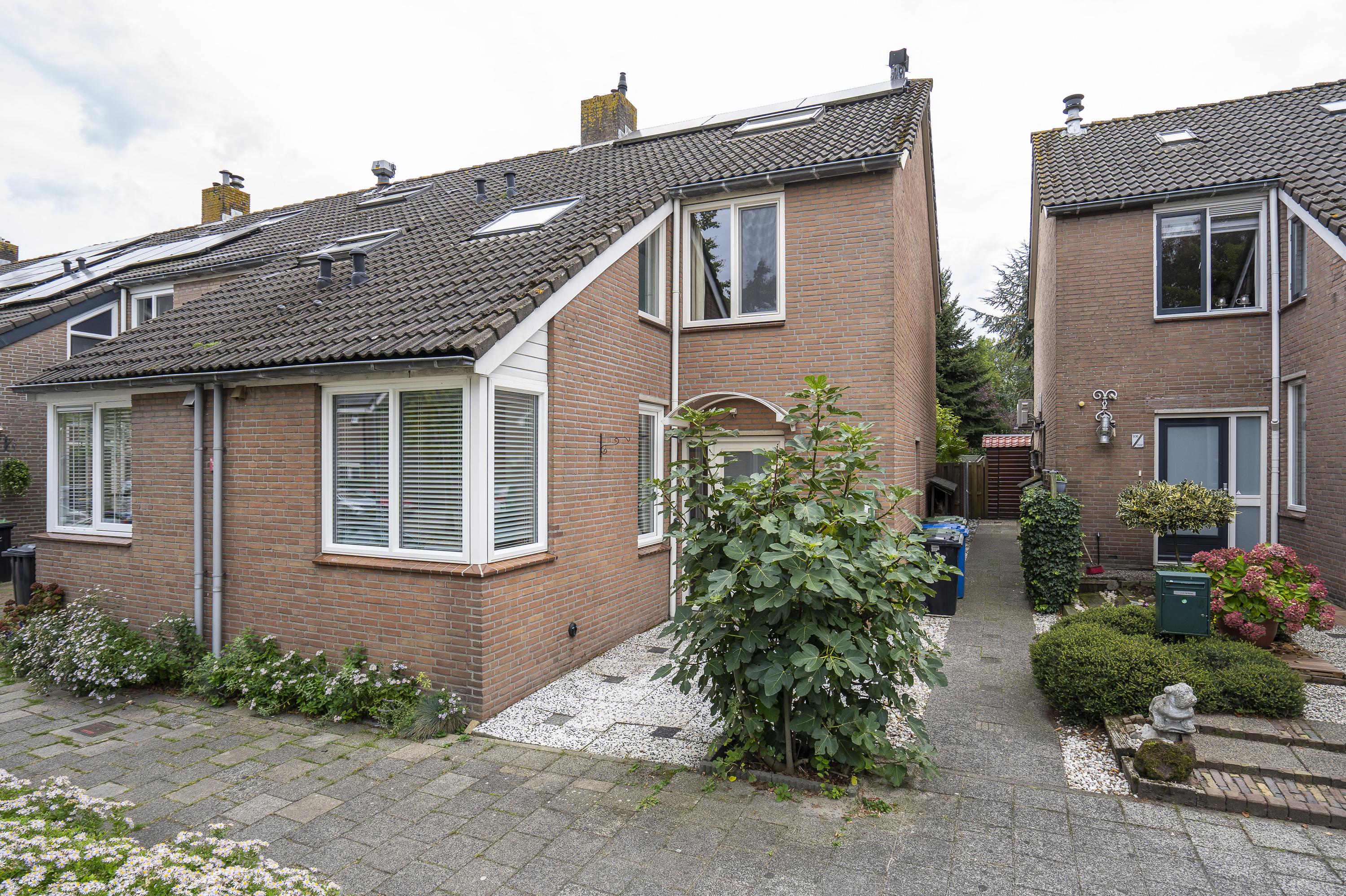 Rupsklaver 106, afbeelding 0