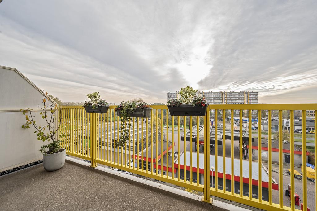 Dokter van Stratenweg 311, afbeelding 1