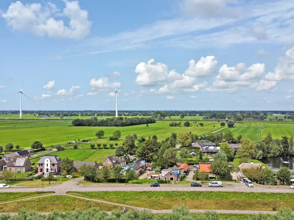 Rivierdijk 76, HARDINXVELD-GIESSENDAM