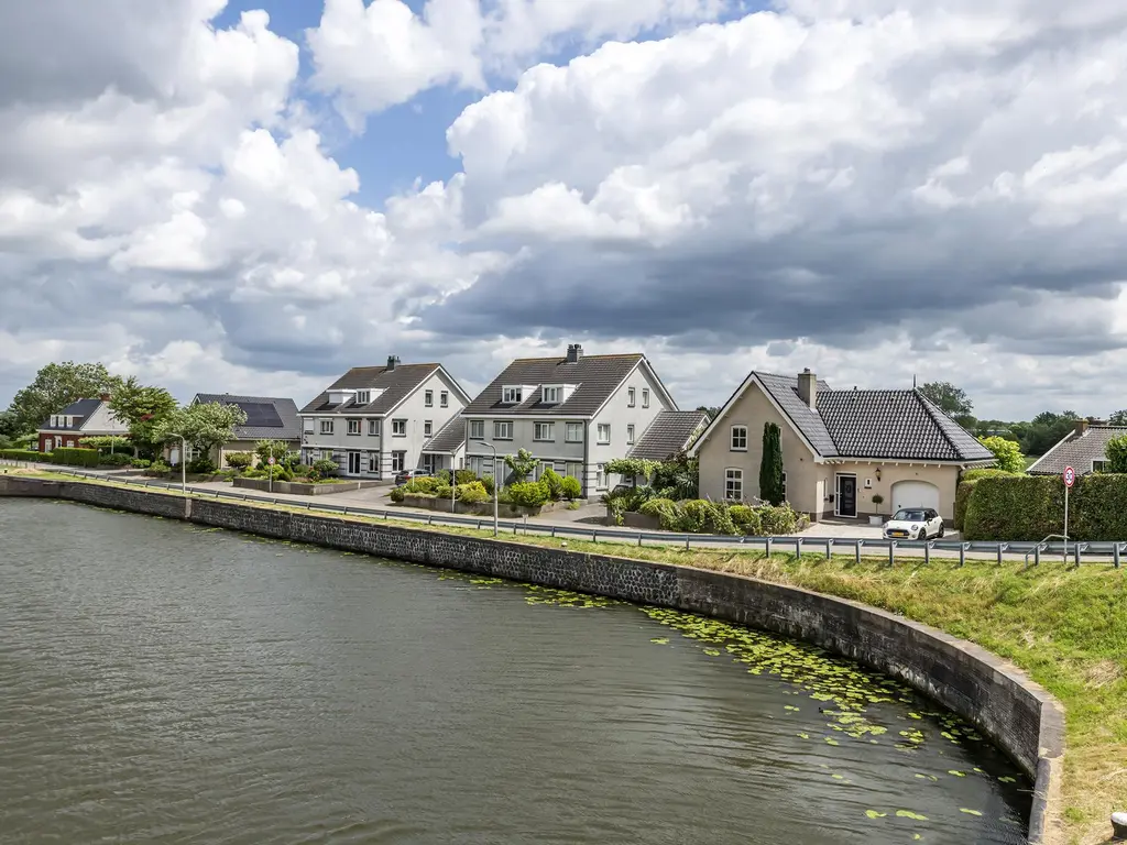 Sluisweg 1A, ARKEL