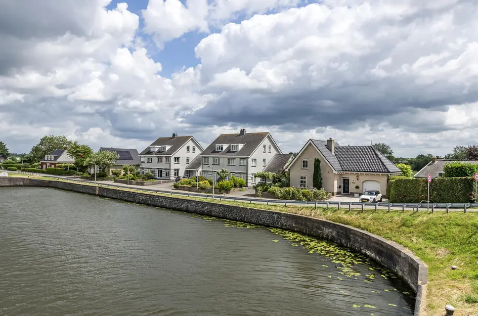 Sluisweg 1A