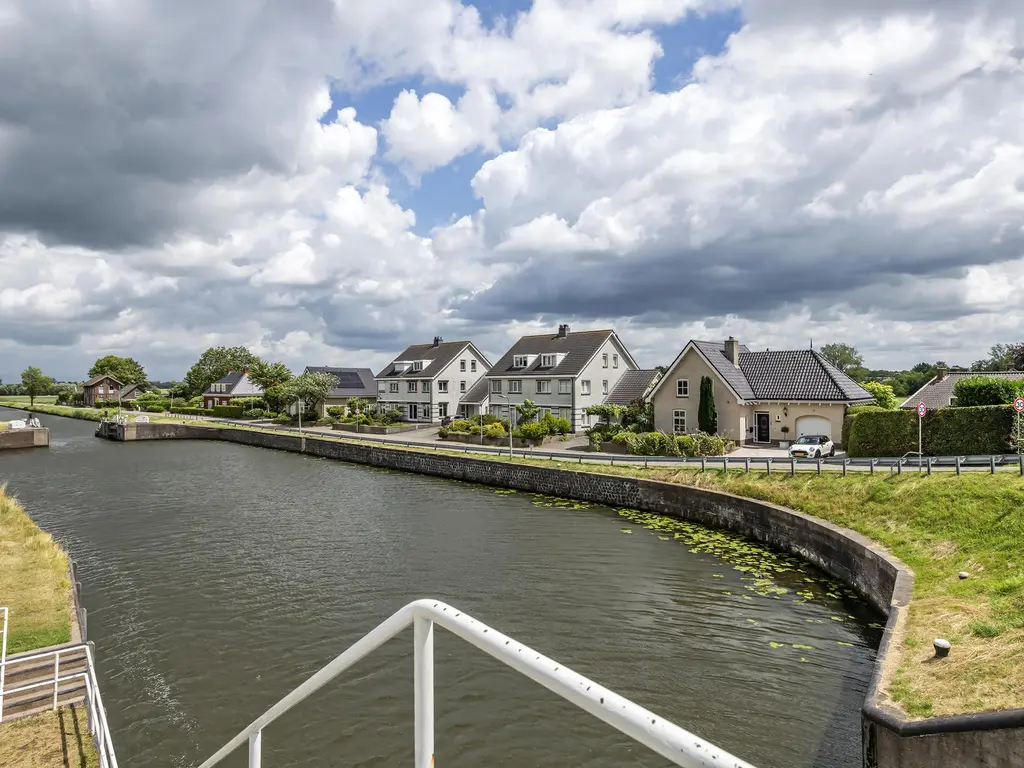 Sluisweg 1A, ARKEL