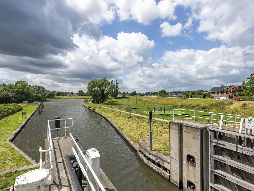 Sluisweg 1A, ARKEL