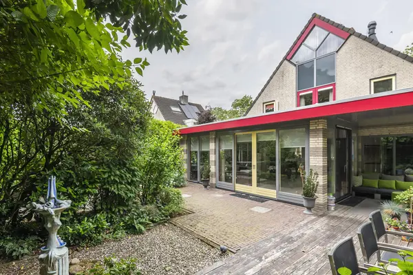 Annie van Beintumpad 6