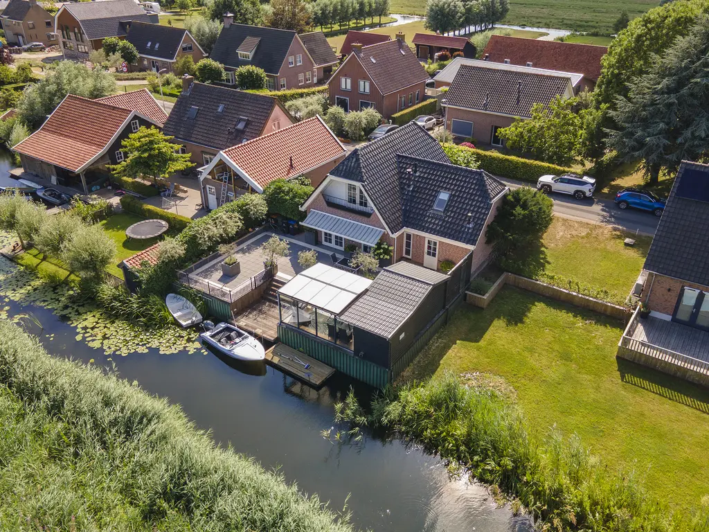 Zouwendijk 66, MEERKERK