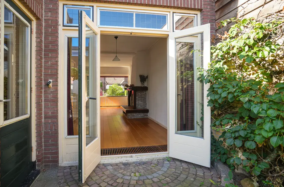 Burg. Gaarlandtstraat 29