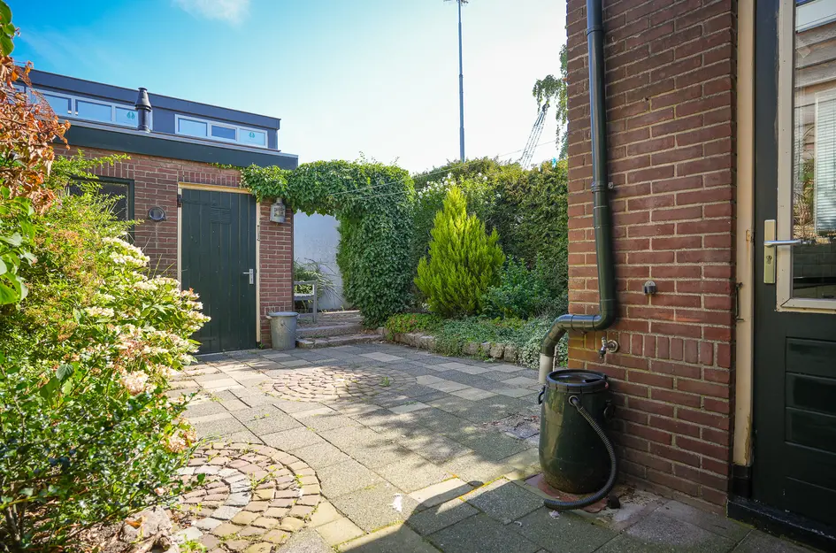 Burg. Gaarlandtstraat 29