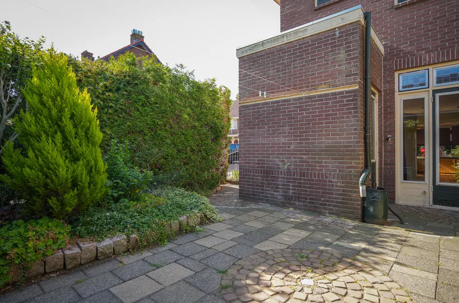 Burg. Gaarlandtstraat 29