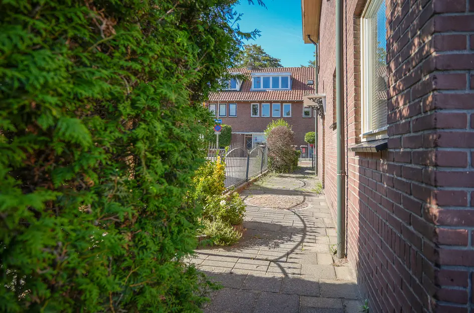 Burg. Gaarlandtstraat 29