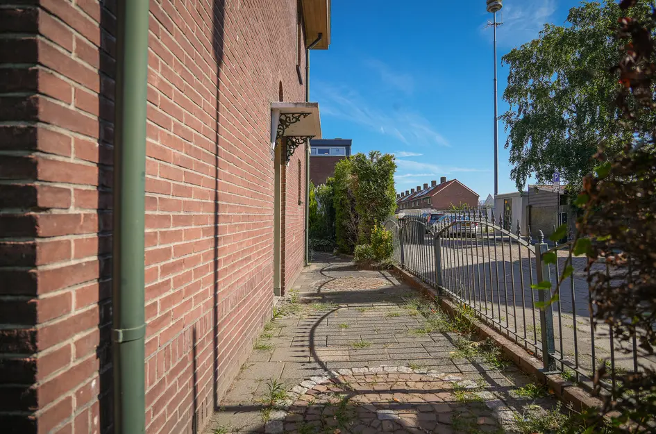 Burg. Gaarlandtstraat 29