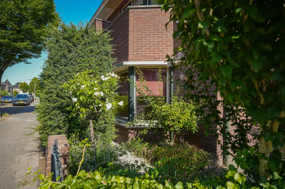 Burg. Gaarlandtstraat 29