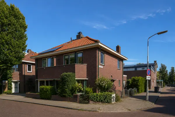 Burg. Gaarlandtstraat 29