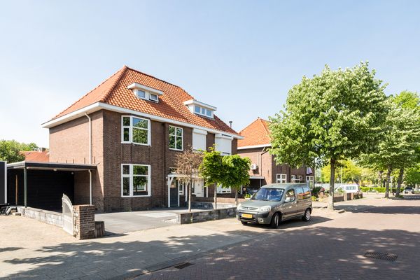 Oranjeboomstraat 302, BREDA