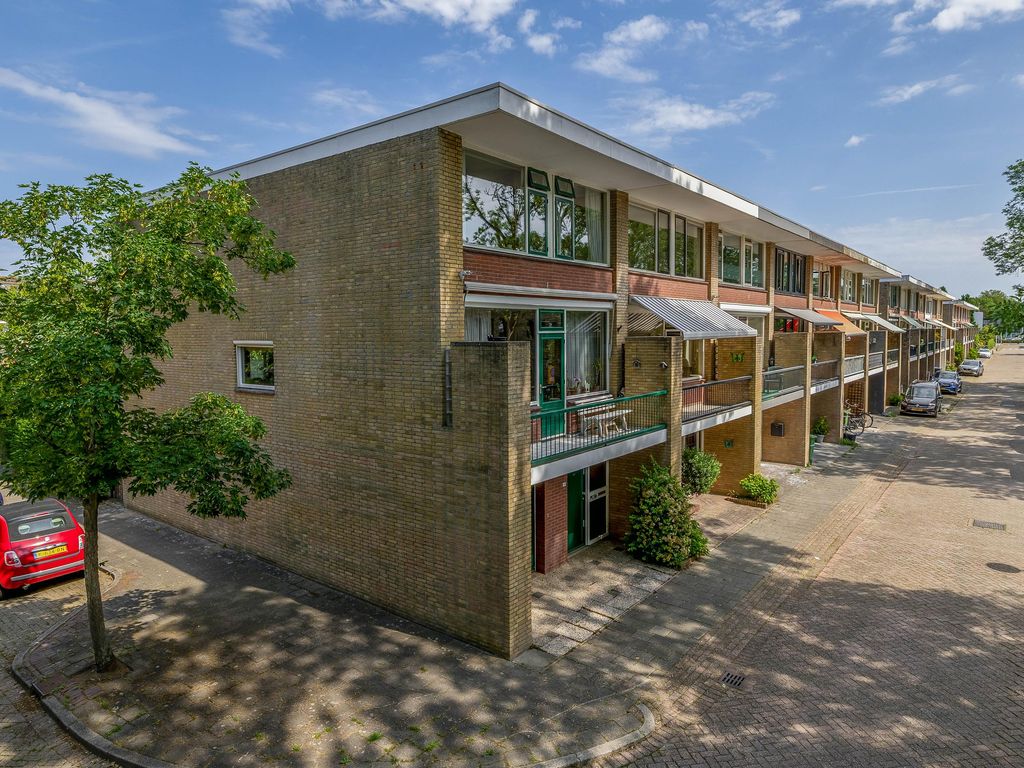 Mgr Smitstraat 42, BRIELLE