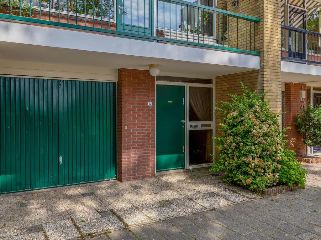 Mgr Smitstraat 42, BRIELLE