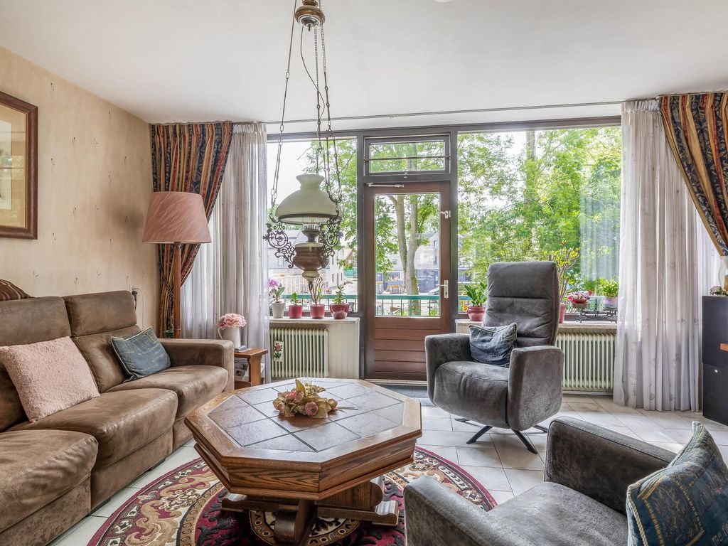 Mgr Smitstraat 42, BRIELLE