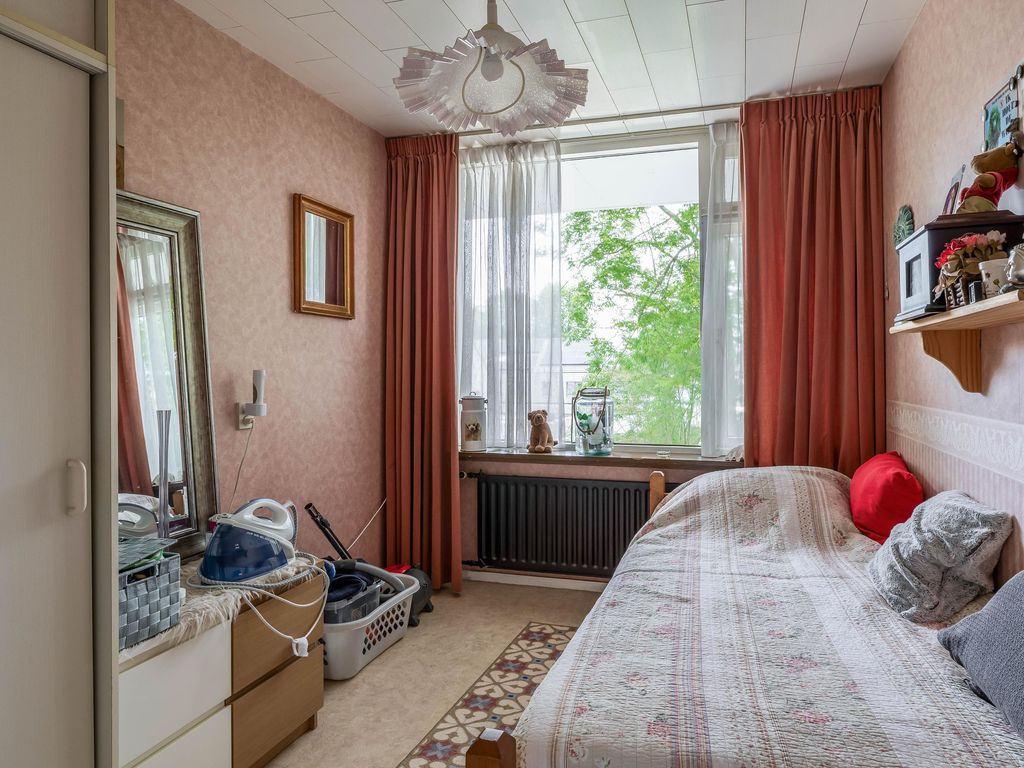 Mgr Smitstraat 42, BRIELLE