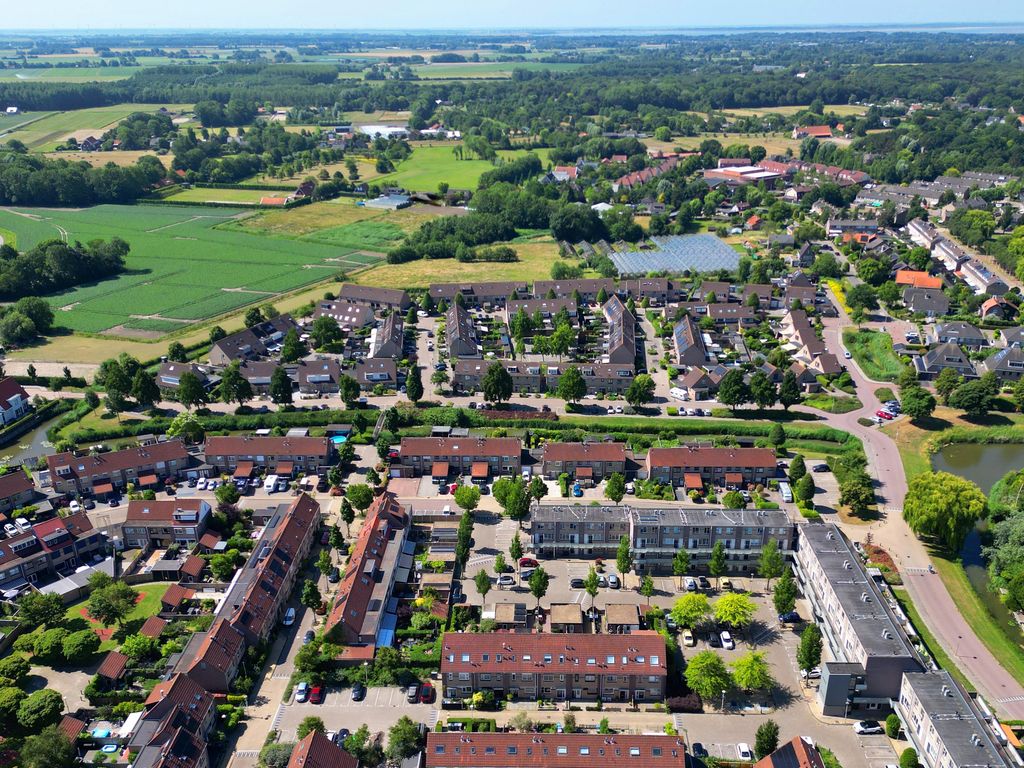 Toernooiveld 8, OOSTVOORNE