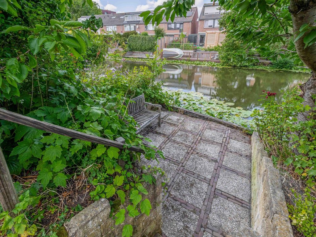 Waterschip 16, BRIELLE