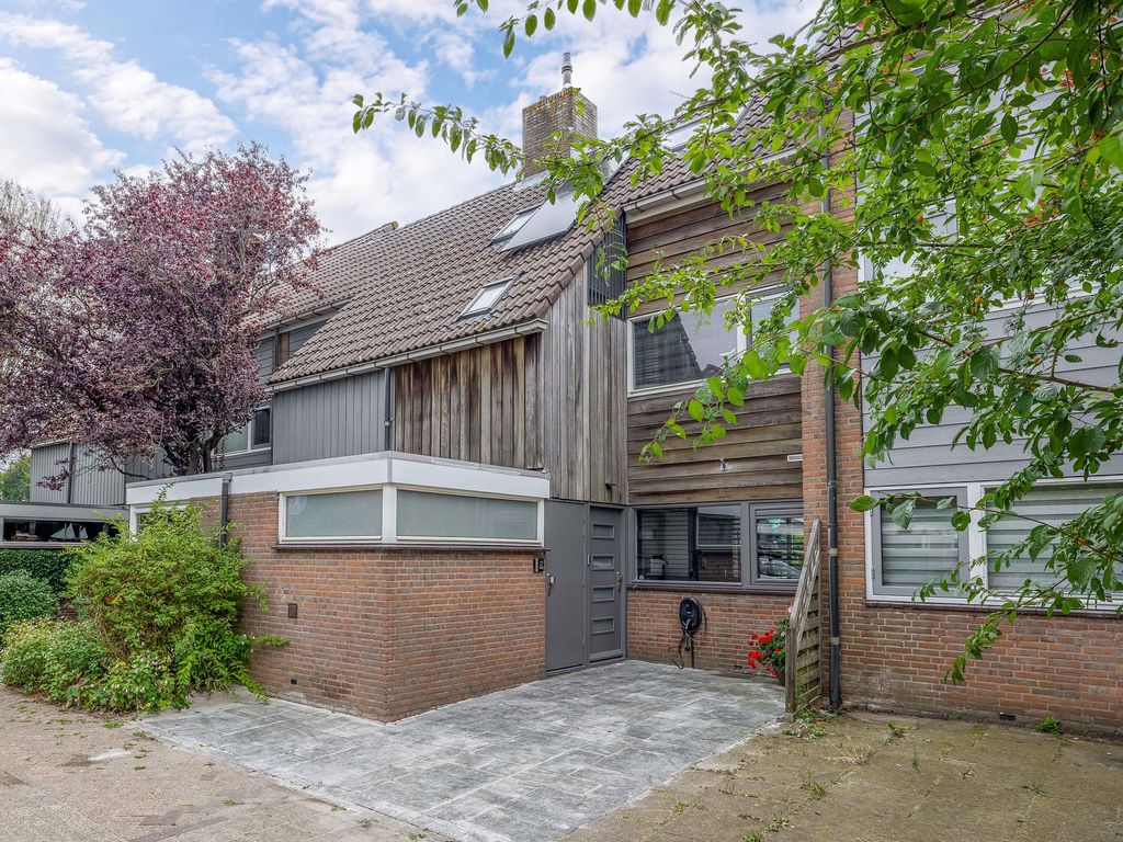 Stoep 22, BRIELLE