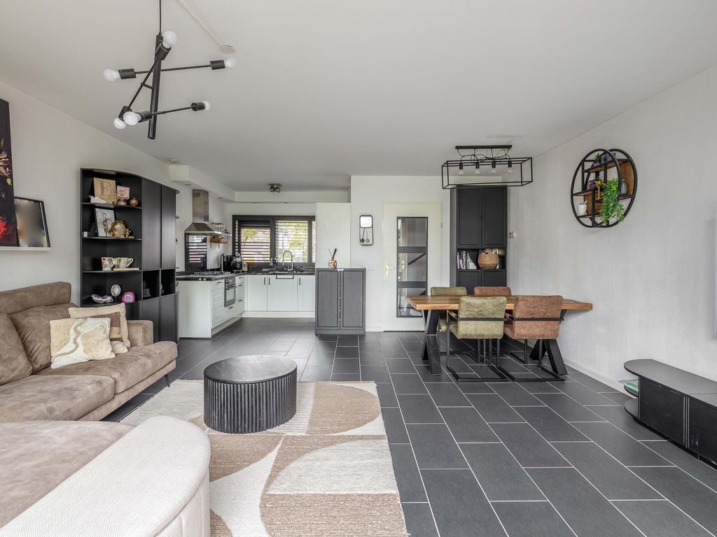 Stoep 22, BRIELLE