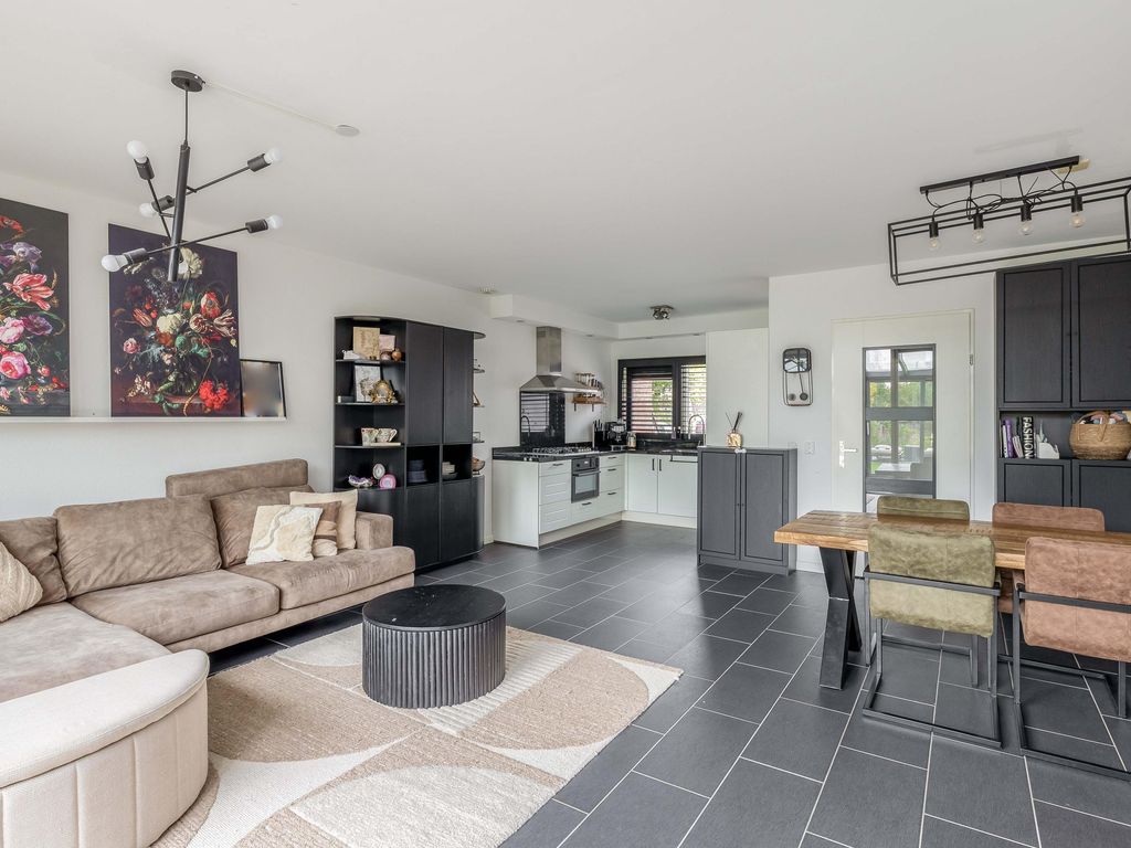 Stoep 22, BRIELLE