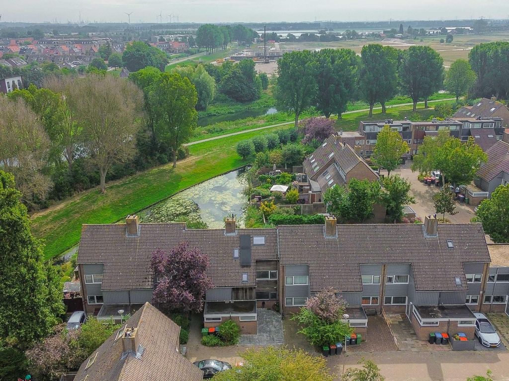 Stoep 22, BRIELLE