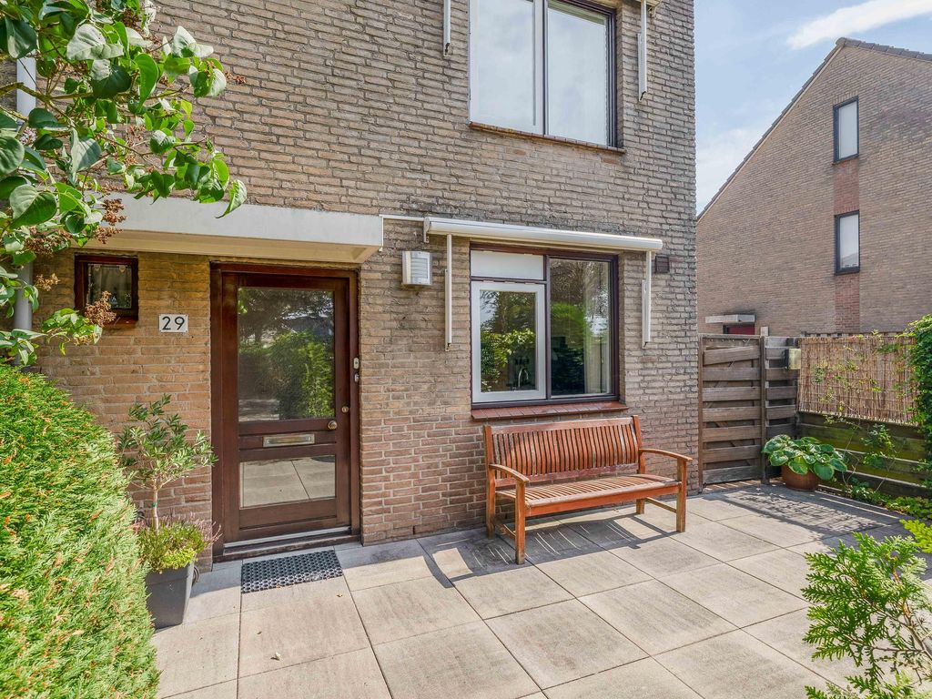 Dissel 29, BRIELLE
