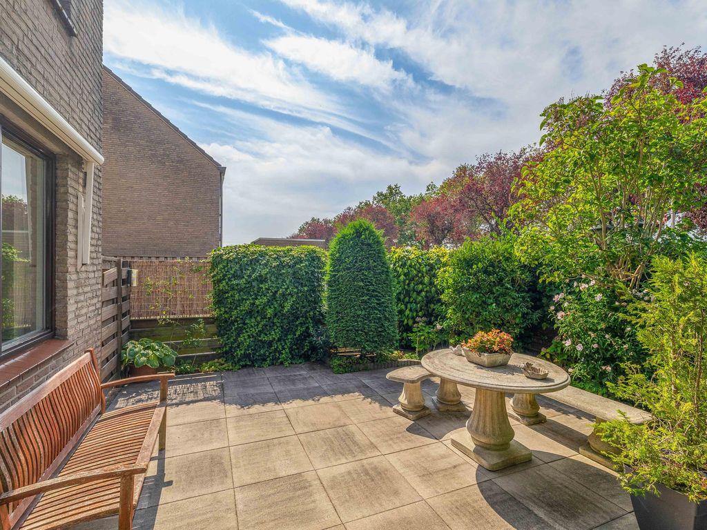 Dissel 29, BRIELLE