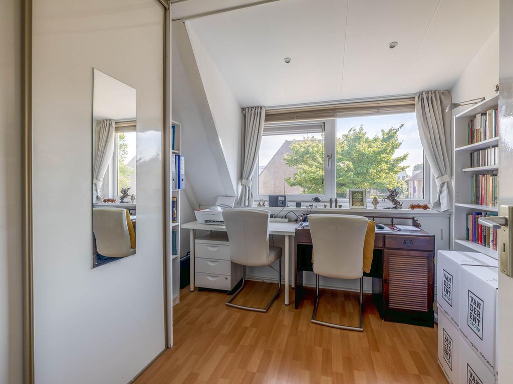 Dissel 29, BRIELLE