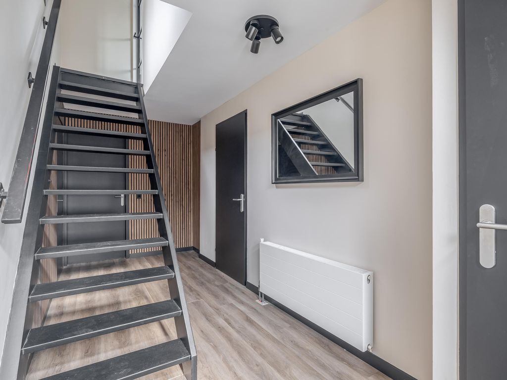 Karveel 1, BRIELLE