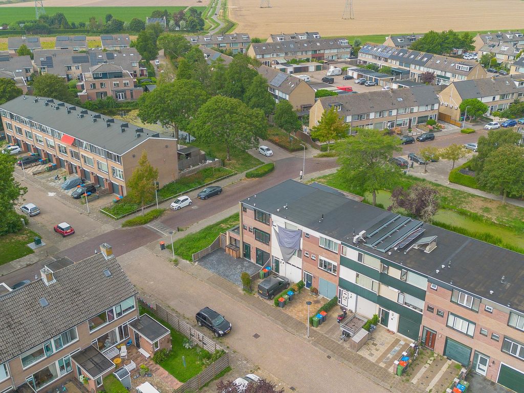 Karveel 1, BRIELLE