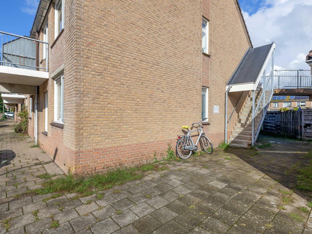 Akker 94, BRIELLE
