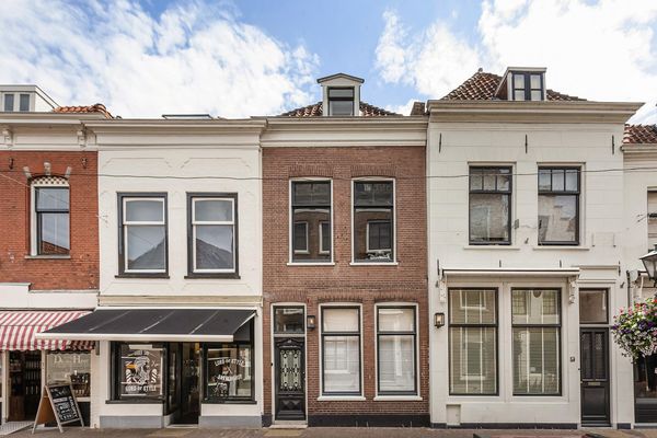 Voorstraat 32