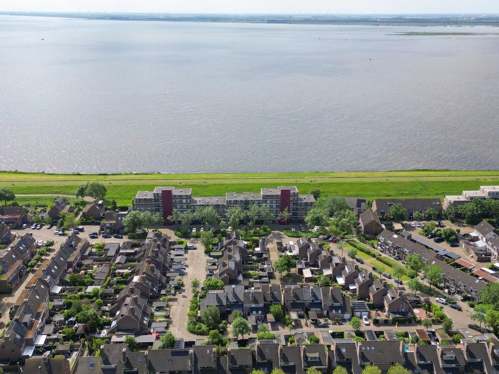 Strekdam 8, HELLEVOETSLUIS