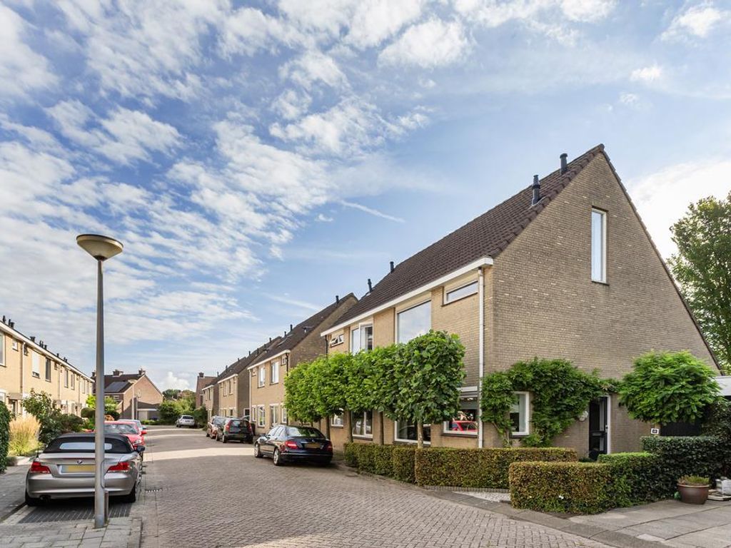 Deel 23, BRIELLE