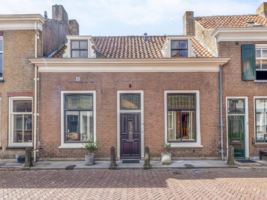 Langestraat 7, BRIELLE