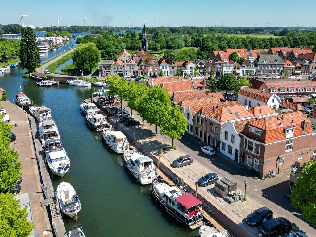 Maarland Zuidzijde 11, BRIELLE