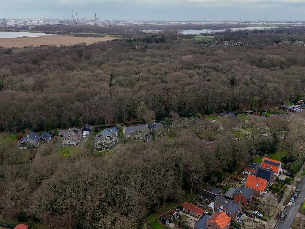 Bosweg 21, OOSTVOORNE