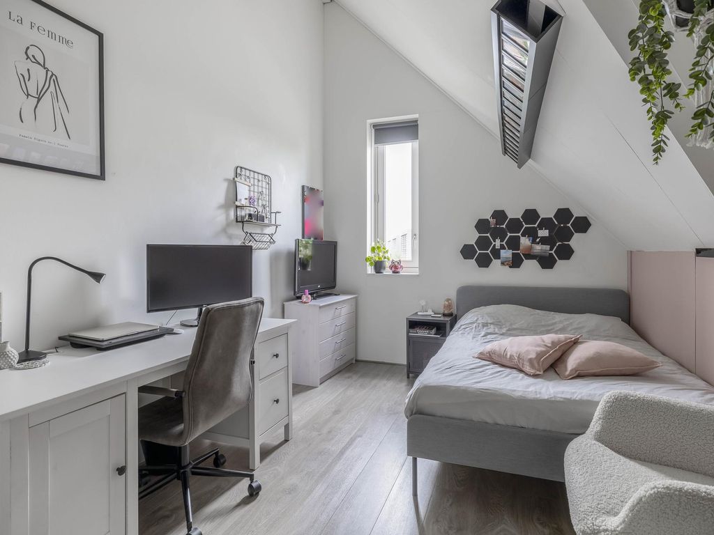 Pensionaris 12, BRIELLE