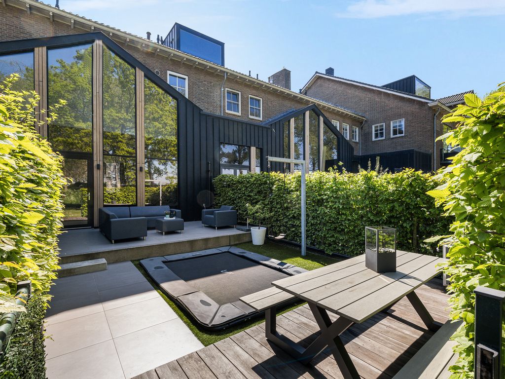 Burg H v Sleenstr 10, BRIELLE