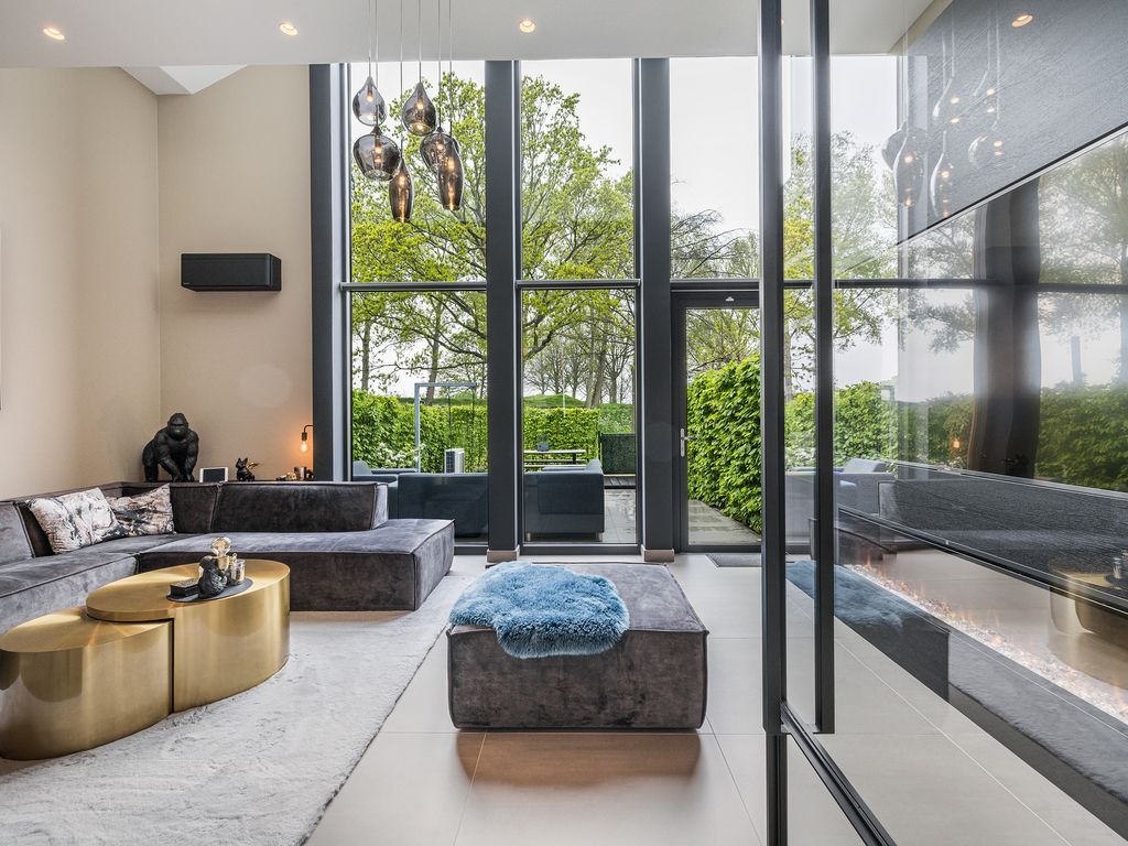 Burg H v Sleenstr 10, BRIELLE