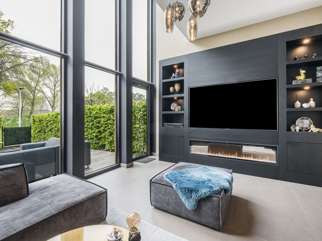 Burg H v Sleenstr 10, BRIELLE