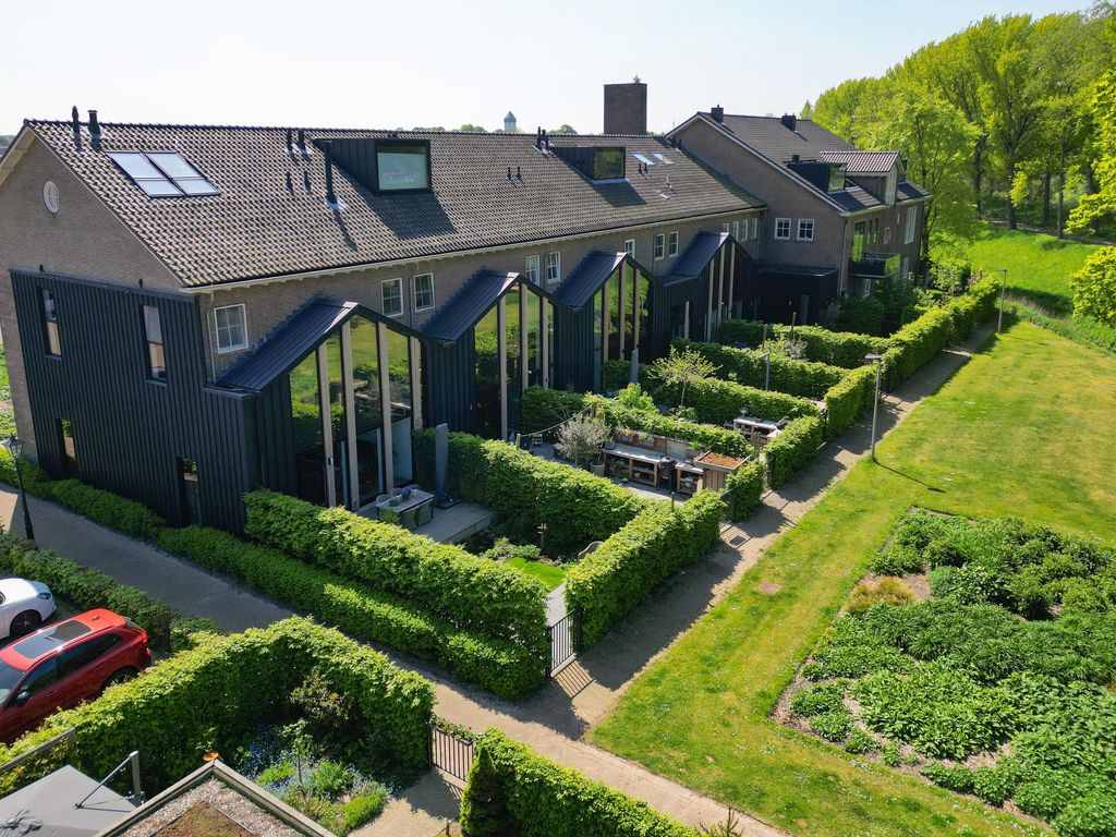 Burg H v Sleenstr 10, BRIELLE